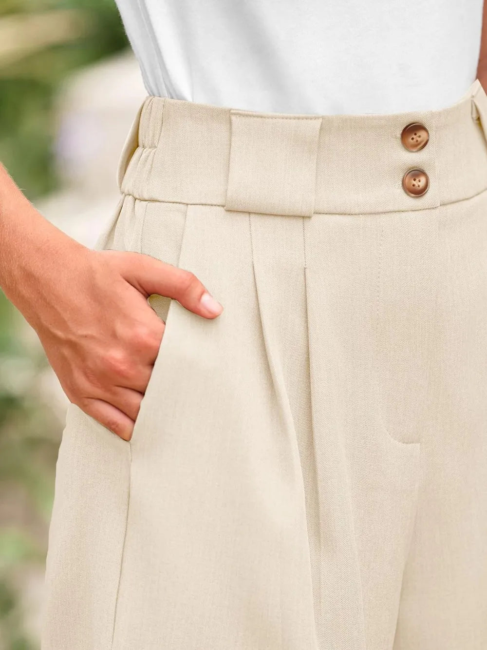 Two Button Wide Waistband Shorts